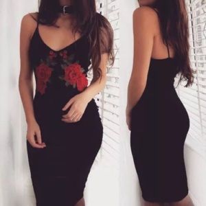 Black Floral Bodycon Dress 🥀